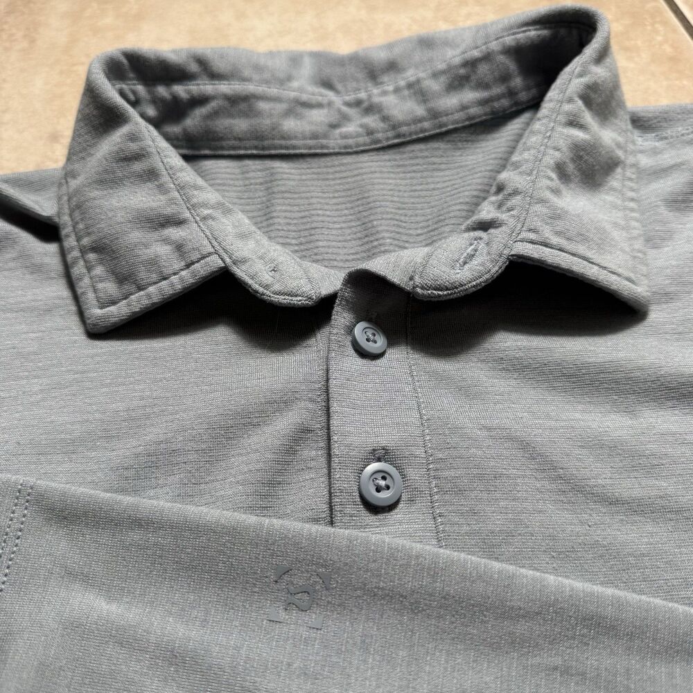 lululemon Men’s Medium Activewear Evolution Performance Polo Light Gray Golf